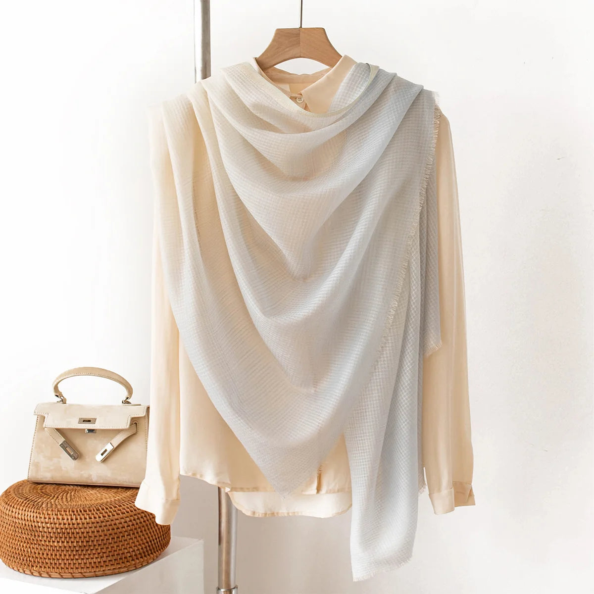 Textured Contrast Trim Wool Scarf